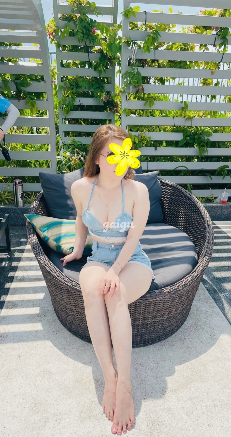Quỳnh Trang công chúa tuyết trắng nỏn xinh đẹp như thiên thần.