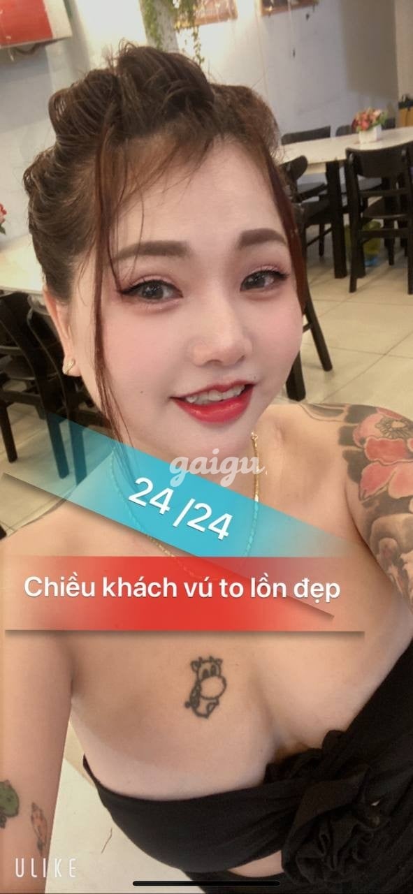 Hoàng Oanh ❤️ Siêu Dâm Phục Vụ Nhiệt Tình & Rất Chiều Chuộng