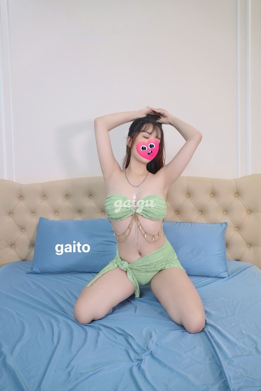❤️ GÁI TEEN XINH DA TRẮNG DÁNG XINH NHƯ TRỨNG GÀ BỐC ❤️