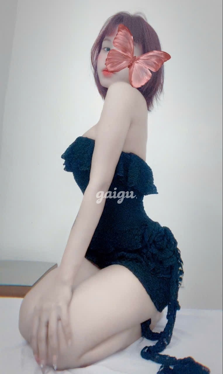 PHƯƠNG THẢO 2k4 HÀNG NGON DÁNG CHUẨN VÚ BÍM HỒNG HÀO CHIỀU KHÁCH NHƯ NGƯỜI YÊU