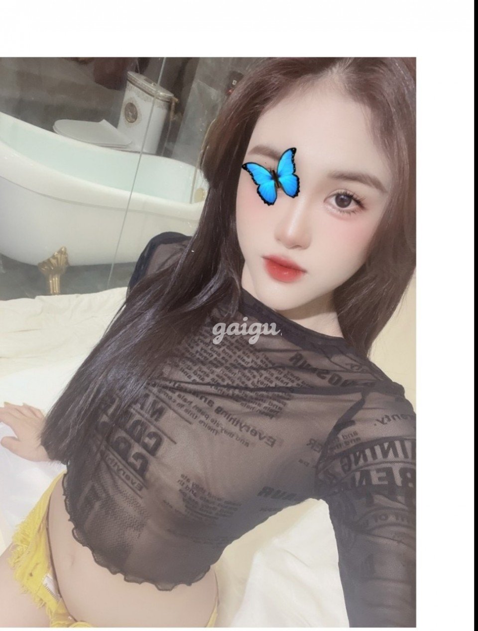 Gái Teen Tiểu Vy_ Body nóng bỏng, nụ cười tỏa nắng
