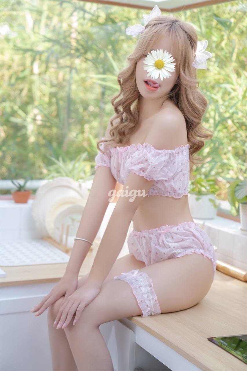 New 2k4 Thu Nguyệt_Dễ Thương – Hiền Dịu – Làm Tình Giỏi