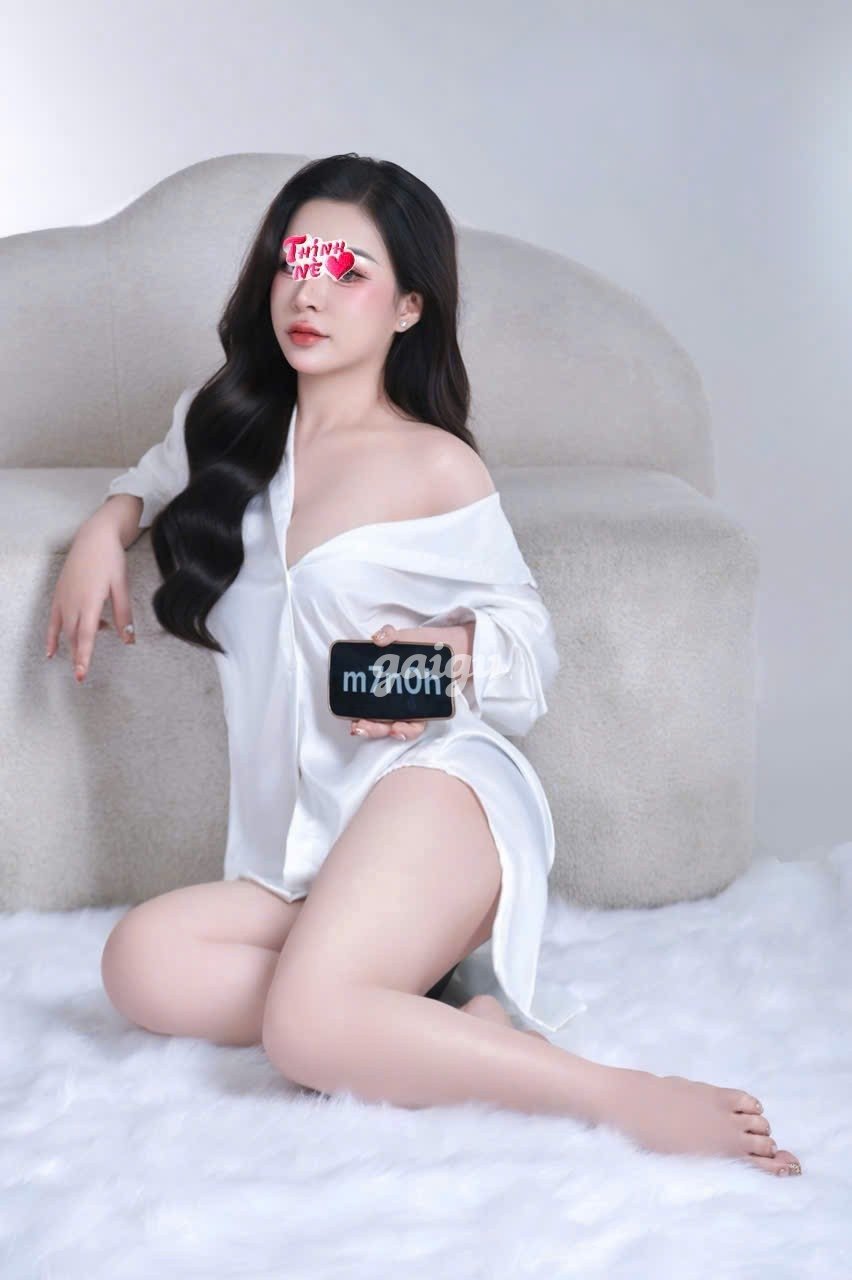Quỳnh Như Nuru – Hàng Mới Mặt Dâm Thân Hình Bốc Lửa Vô Cùng Quyến Rũ !
